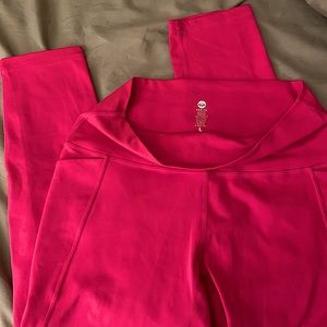 LIKE NEW Senita Shakti 7/8 Capris Punch Leggings